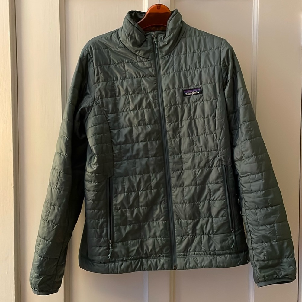 Patagonia Women's Nano Puff Jacket - Size Medium - great condition